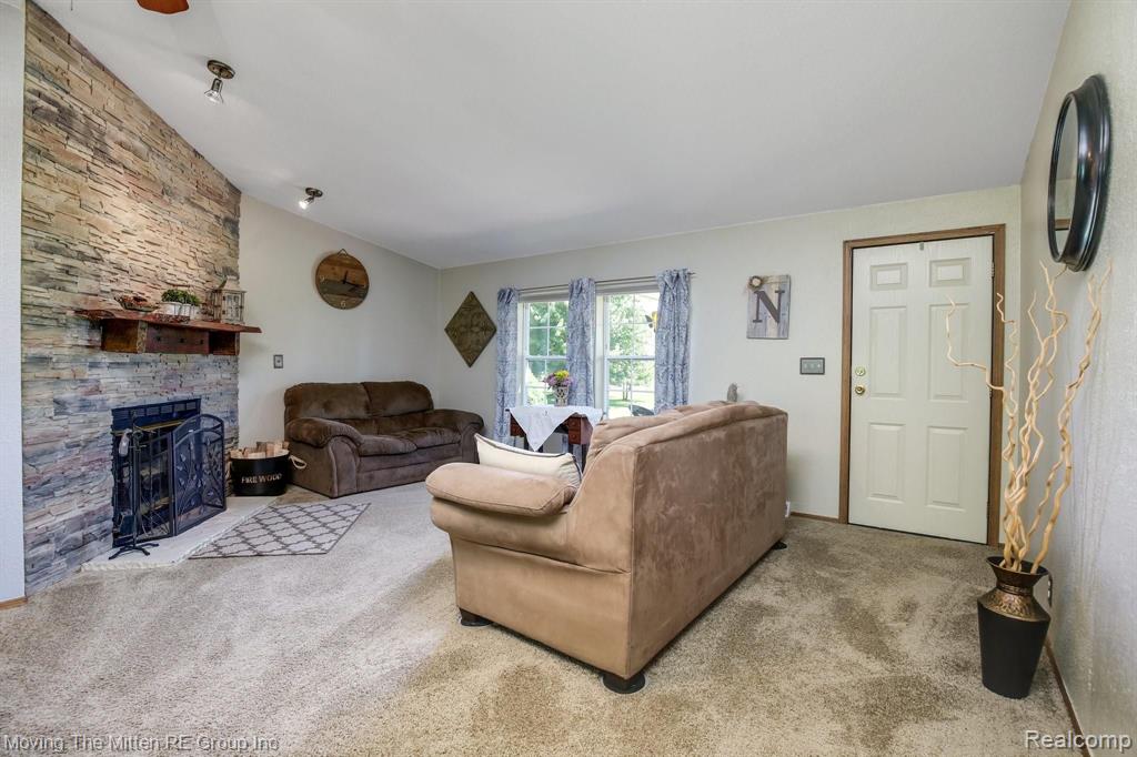 12221 James Road Carleton, MI 48117 - Photo 7 of 73