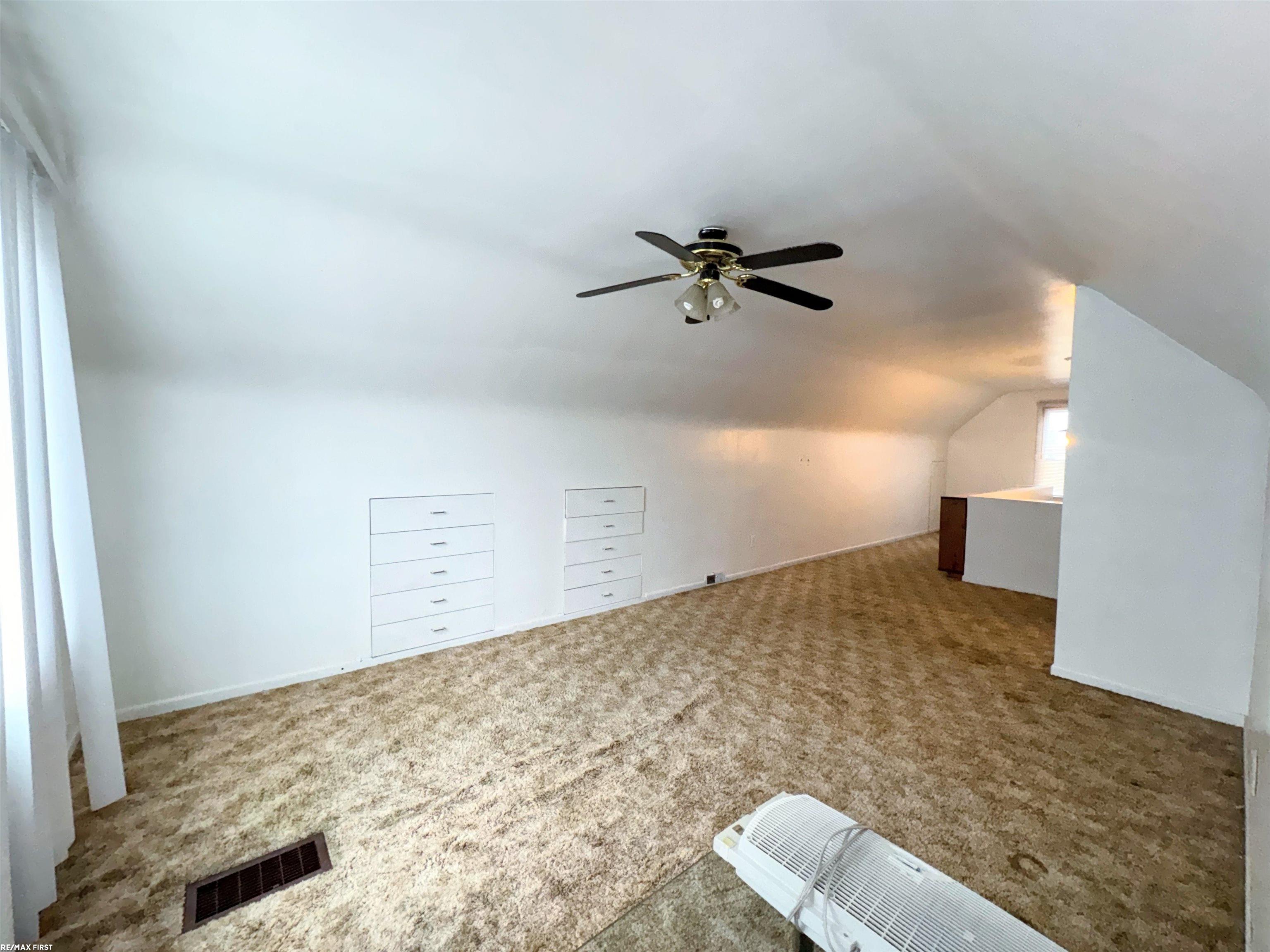 15296 Frazho Road Roseville, MI 48066 - Photo 36 of 52 50130285-1e40ad51-1913-4a6a-8e07-74e0b7317a6b.JPG