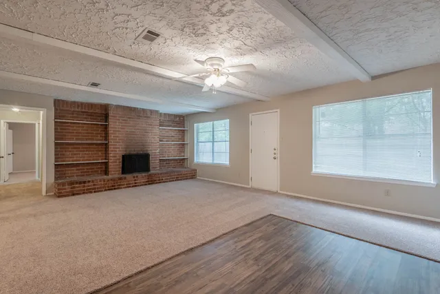 $1,700 | 6015 Knotty Post Lane, Spring, TX 77373