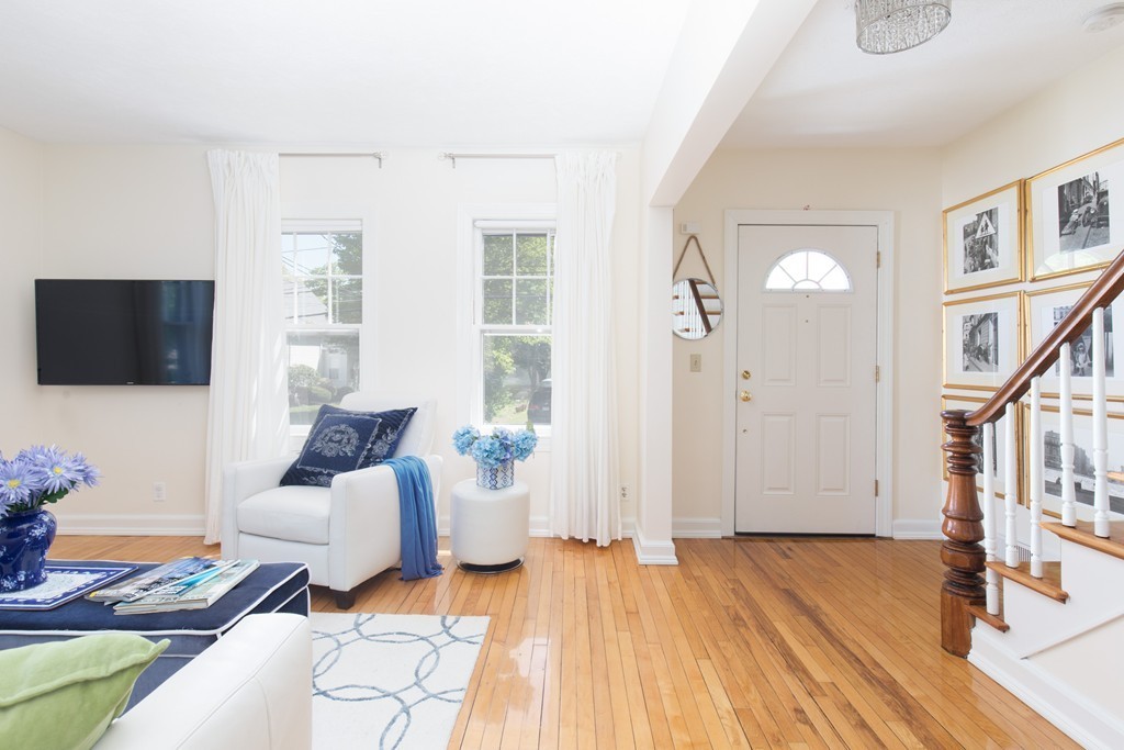 47 Curve Street Natick, MA 01760 - Photo 11 of 20