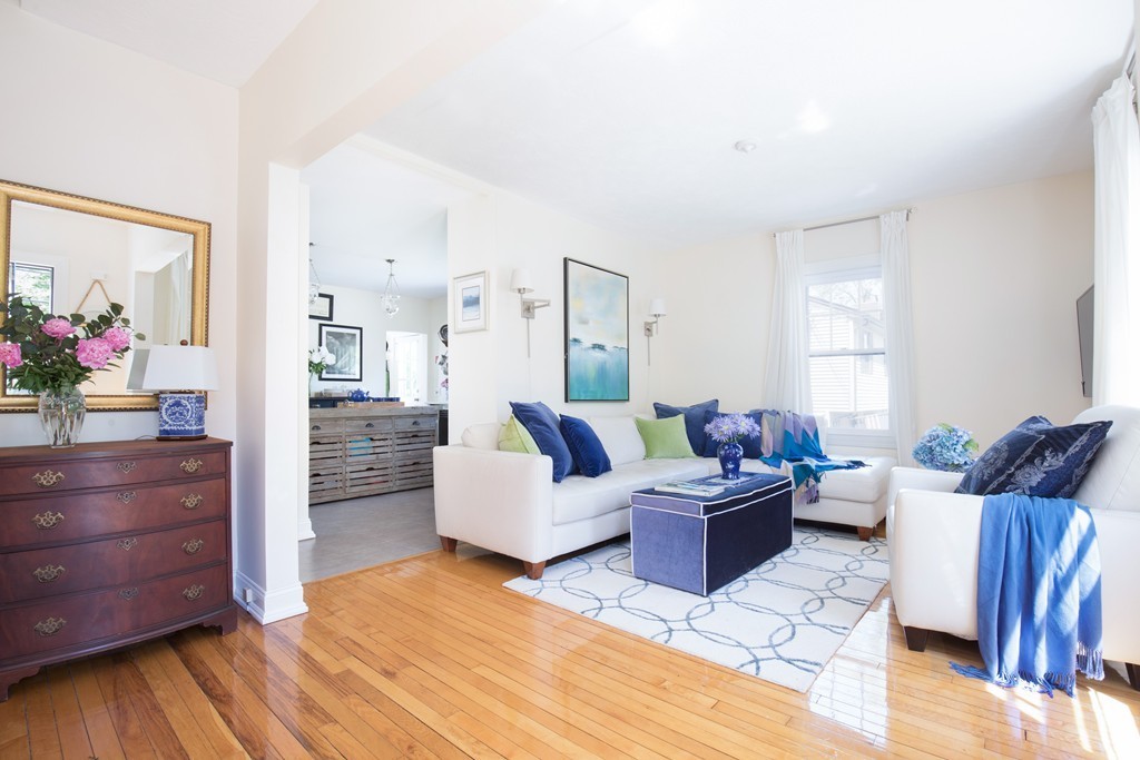 47 Curve Street Natick, MA 01760 - Photo 3 of 20