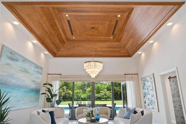 $4,999,999 | 6582 Trail Boulevard, Naples, FL 34108