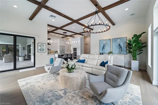 $4,999,999 | 6582 Trail Boulevard, Naples, FL 34108