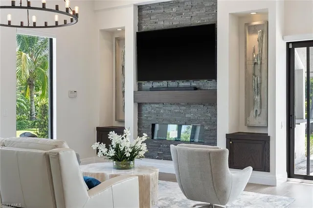 $4,999,999 | 6582 Trail Boulevard, Naples, FL 34108