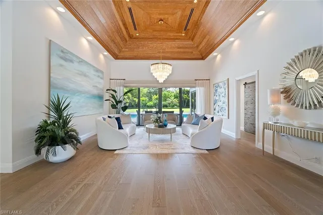 $4,999,999 | 6582 Trail Boulevard, Naples, FL 34108