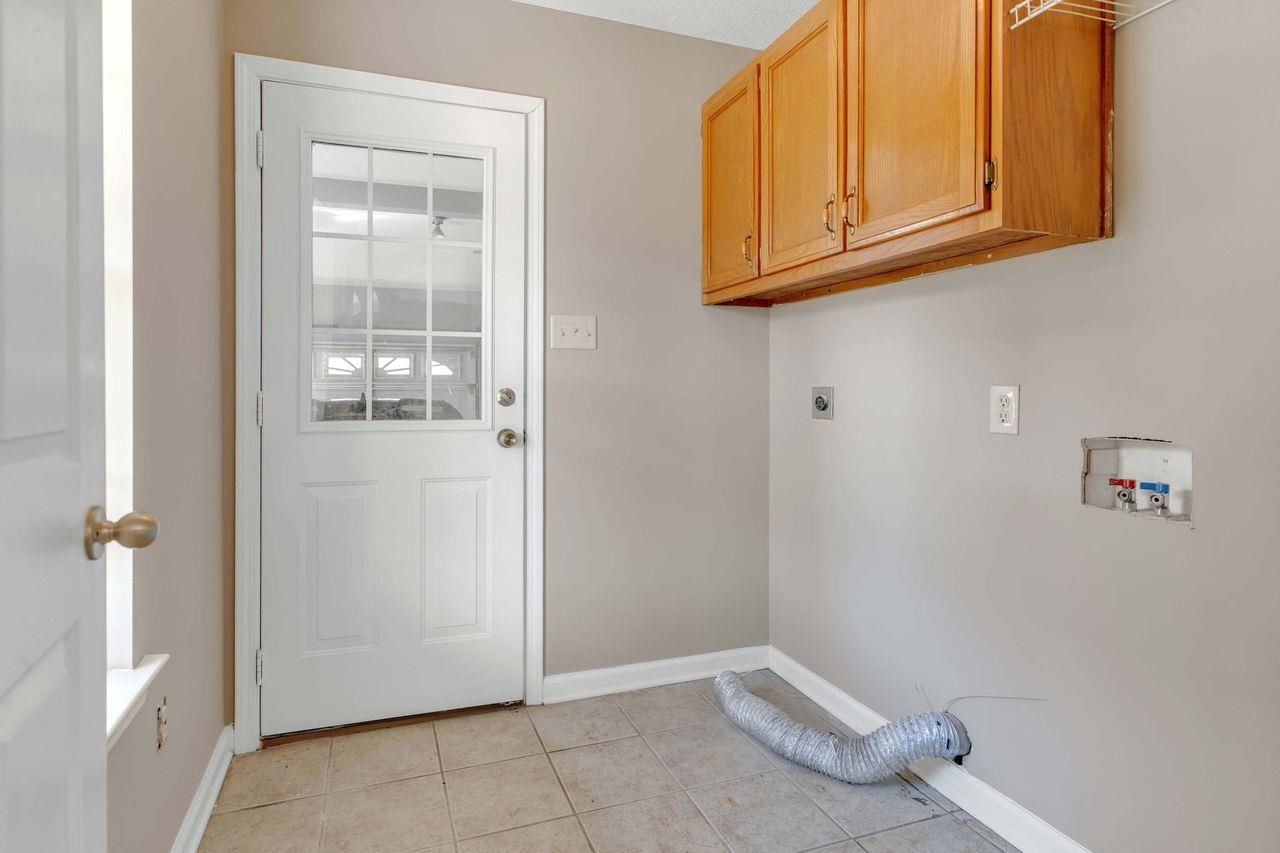 1088 Akins Store Road Munford, TN 38058 - Photo 8 of 40 a view of cupboard