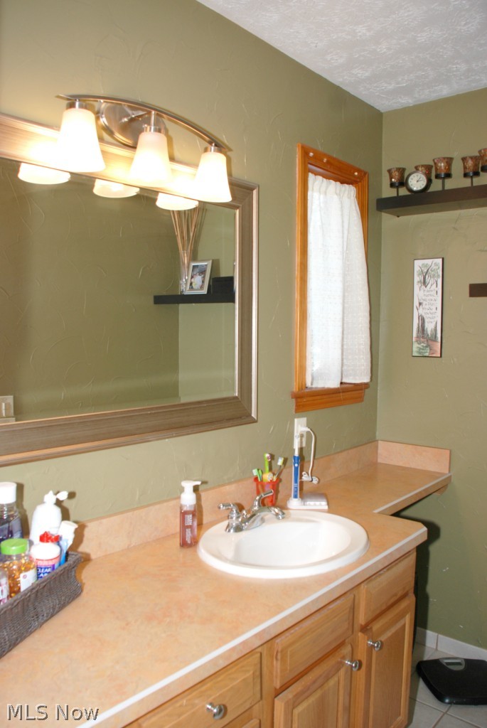 2543 Barrington Road Akron, OH 44333 - Photo 11 of 25 Gallery Image 11