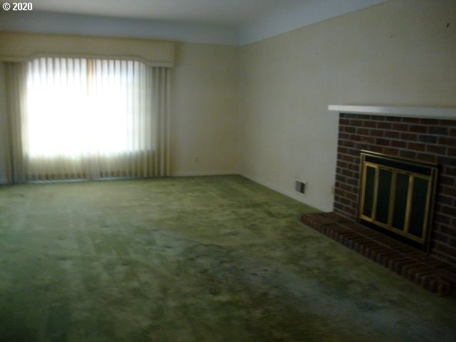 50925 Southwest Old Portland Road Scappoose, OR 97056 - Photo 2 of 12 Gallery Image 2