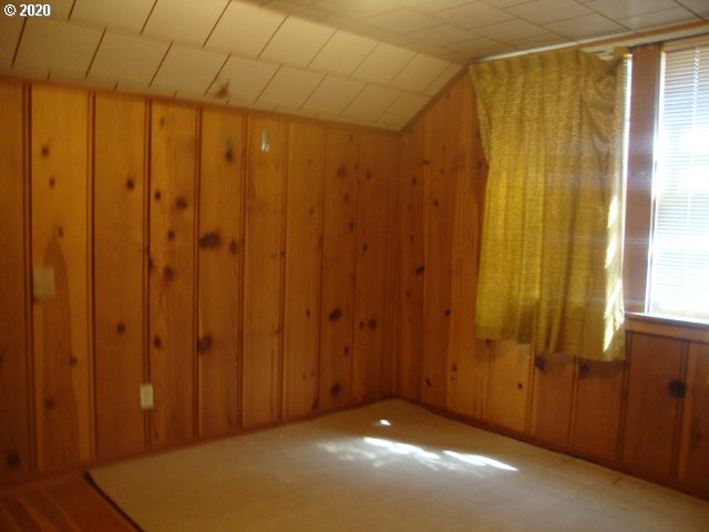 50925 Southwest Old Portland Road Scappoose, OR 97056 - Photo 11 of 12 Gallery Image 11