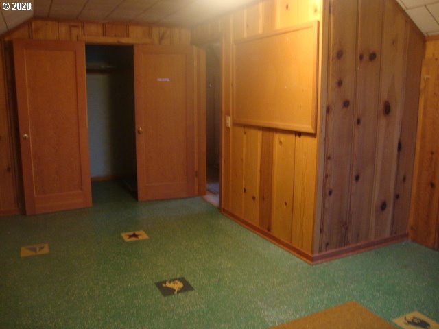 50925 Southwest Old Portland Road Scappoose, OR 97056 - Photo 5 of 12 Gallery Image 5