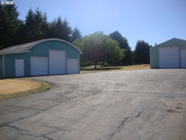 50925 Southwest Old Portland Road Scappoose, OR 97056 - Photo 8 of 12 Gallery Image 8