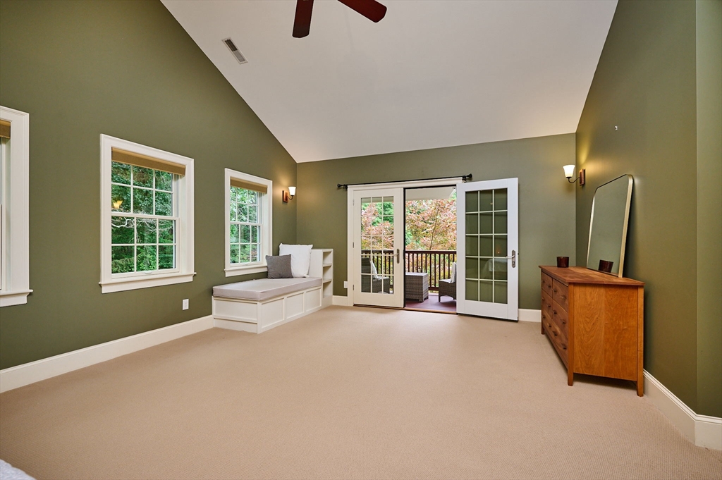 46 Sovereign Way Northampton, MA 01062 - Photo 21 of 42