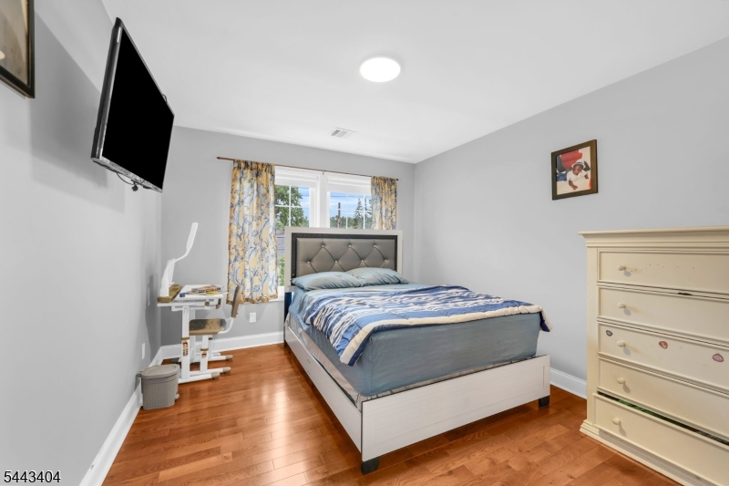 767 Hemlock Road Union, NJ 07083 - Photo 17 of 29