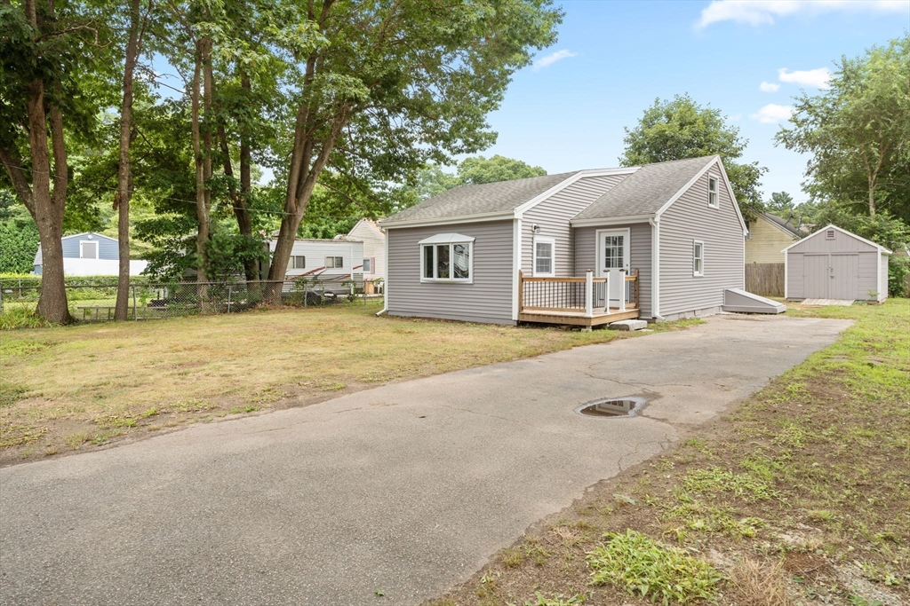 5 Laurel Road Norton, MA 02766 - Photo 3 of 30 Gallery Image 3