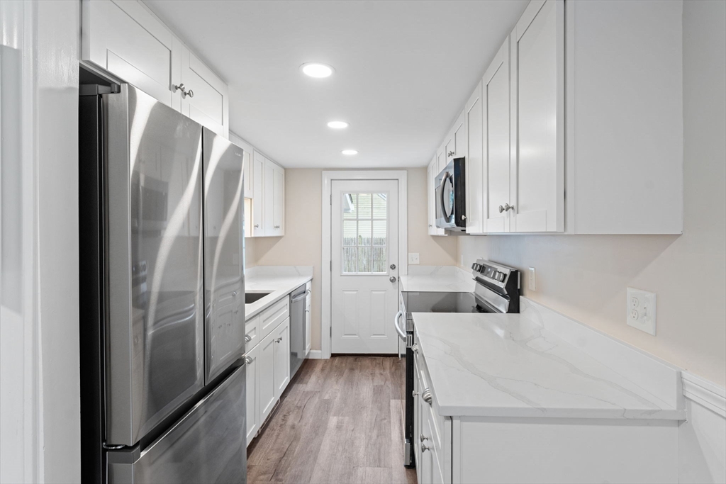 5 Laurel Road Norton, MA 02766 - Photo 5 of 30 Gallery Image 5