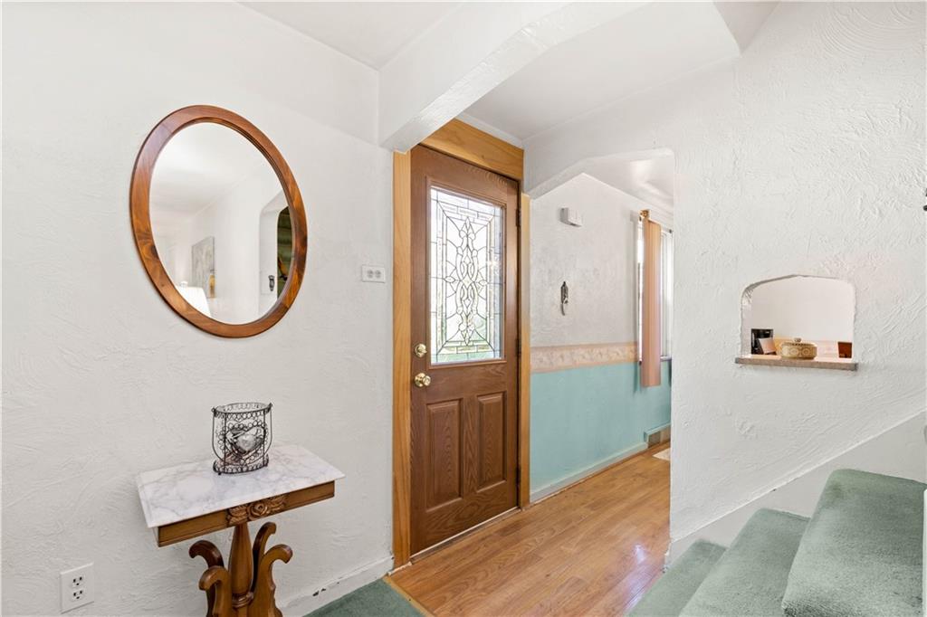 950 Segar Road Mt. Lebanon, PA 15243 - Photo 3 of 24 Gallery Image 3
