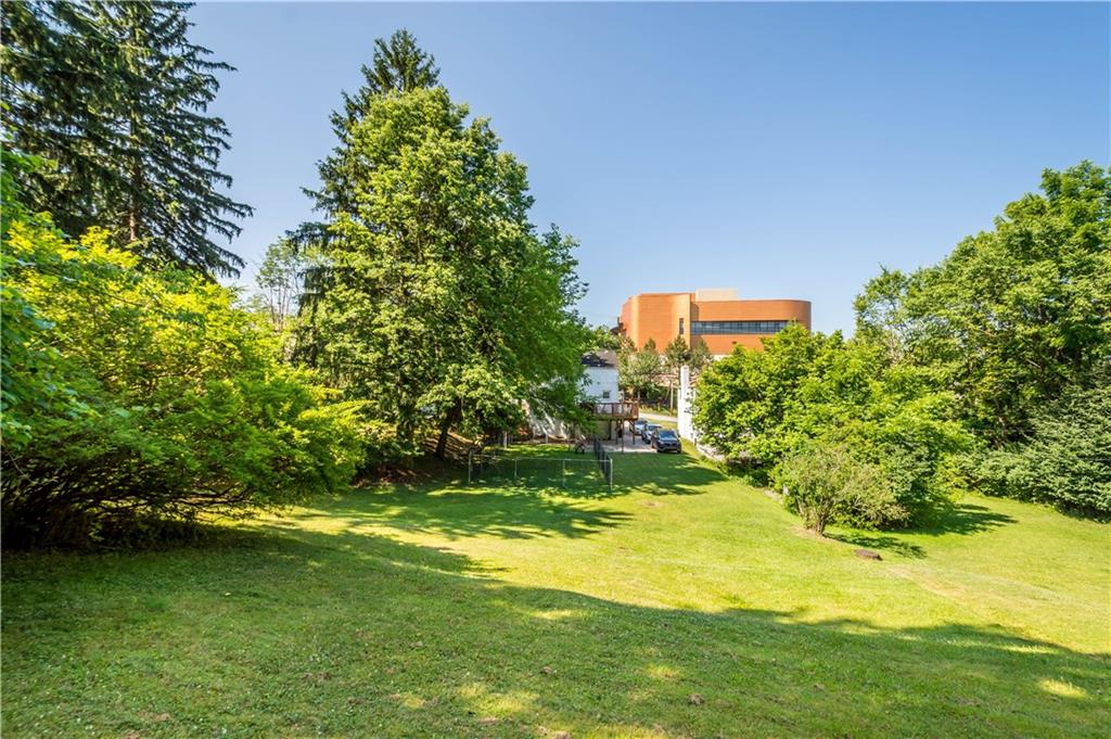 950 Segar Road Mt. Lebanon, PA 15243 - Photo 22 of 24 Gallery Image 22