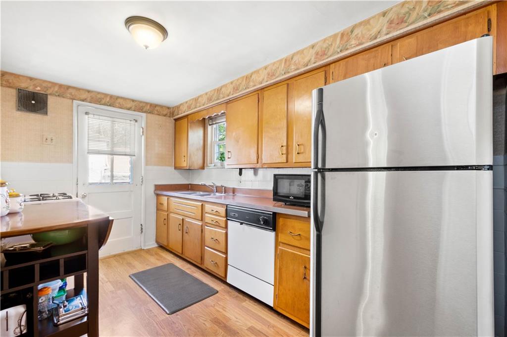 950 Segar Road Mt. Lebanon, PA 15243 - Photo 7 of 24 Gallery Image 7