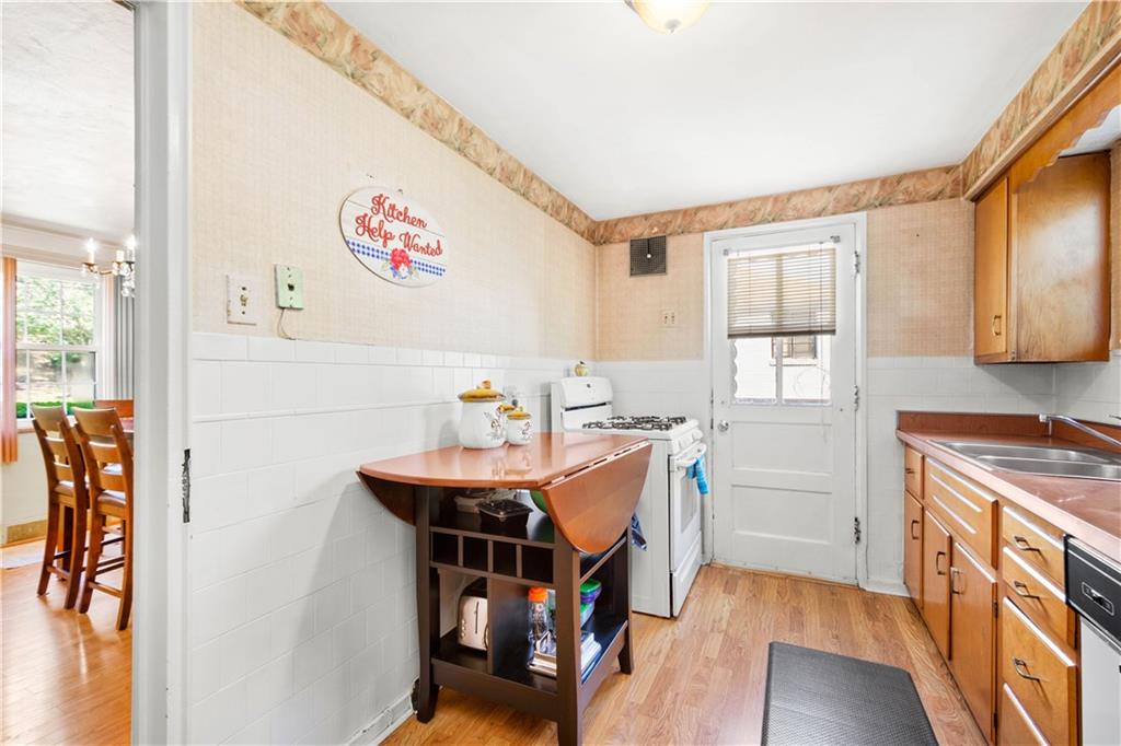 950 Segar Road Mt. Lebanon, PA 15243 - Photo 8 of 24 Gallery Image 8