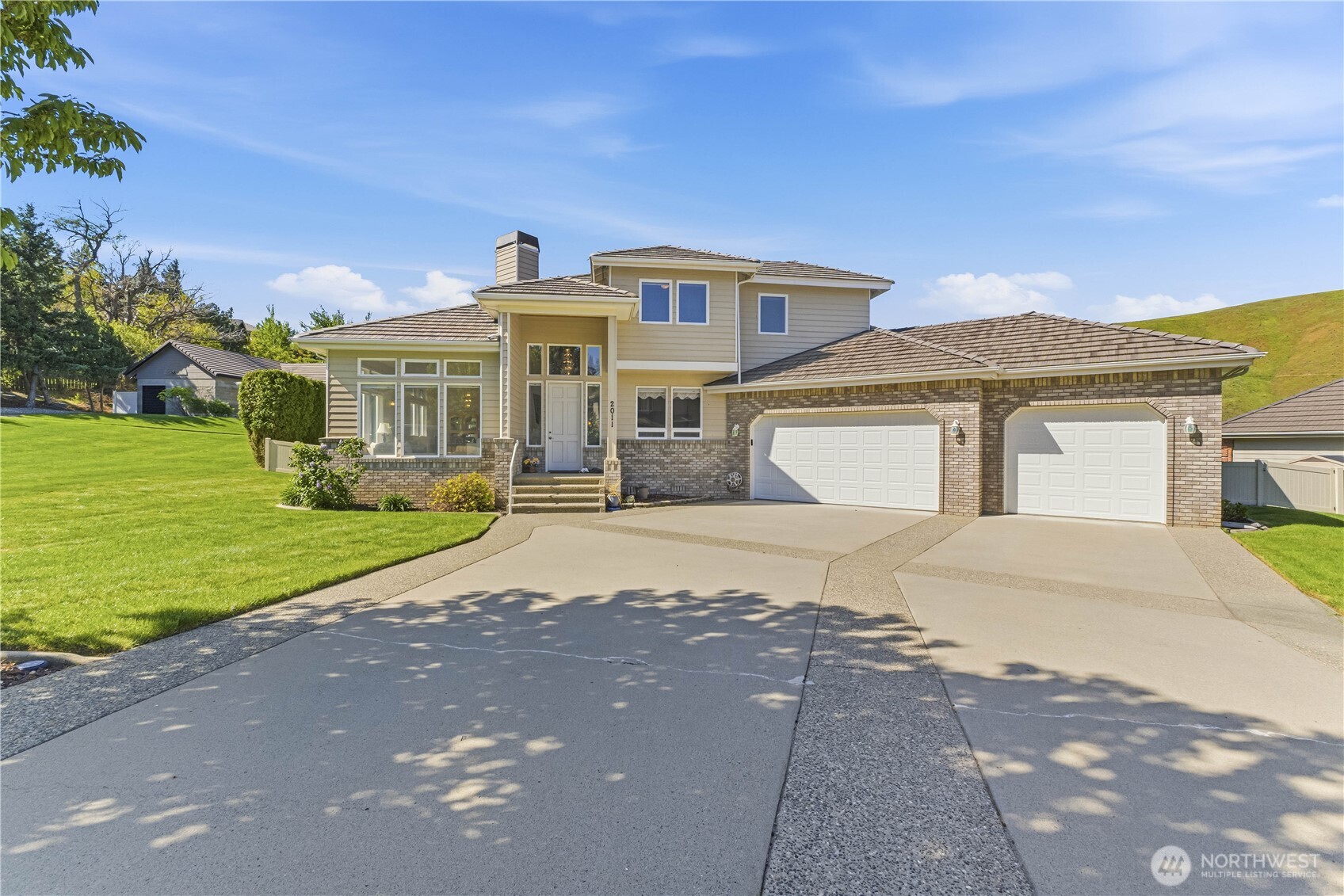 2011 Maiden Lane Wenatchee, WA 98801 - Photo 2 of 40