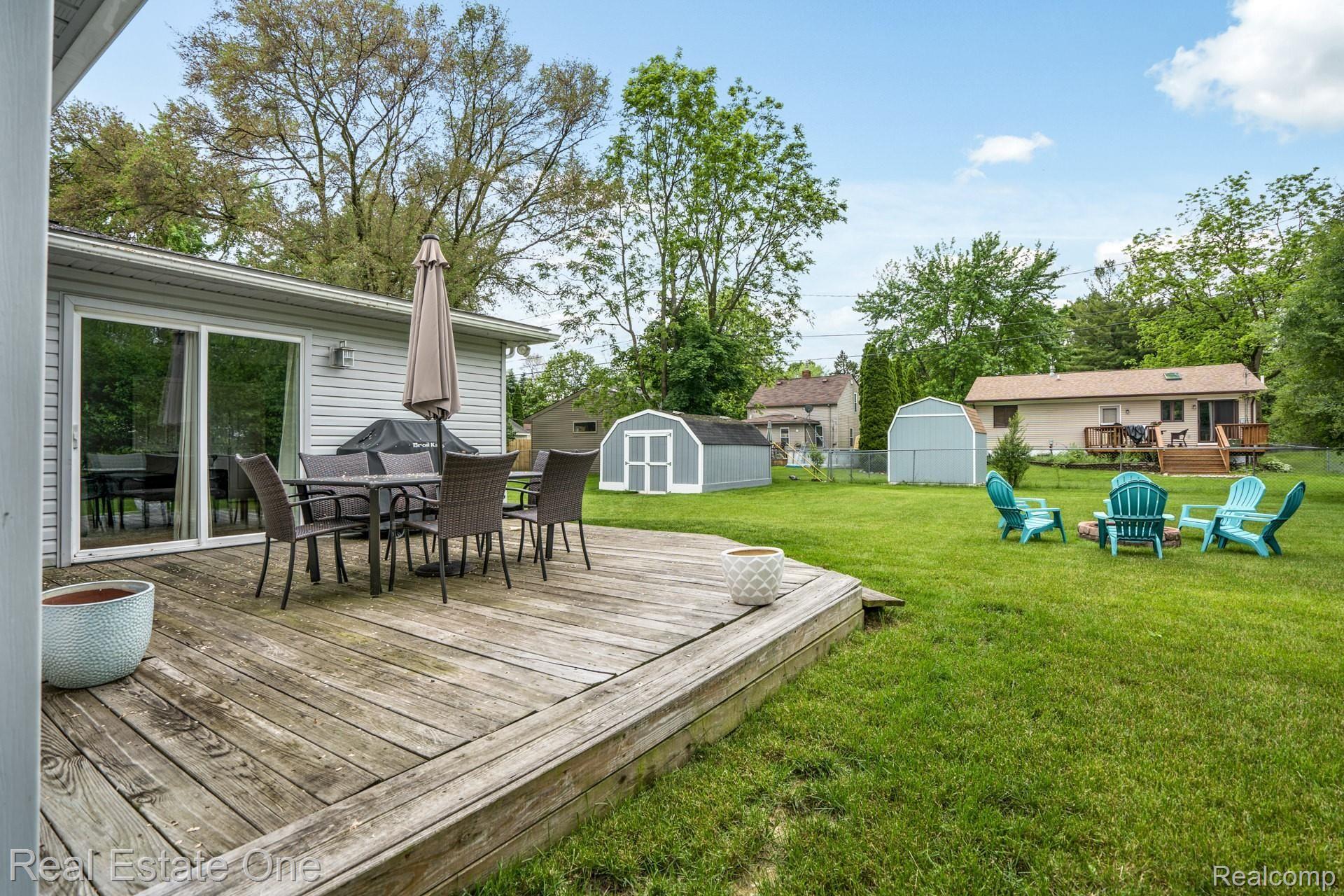 2350 Emmons Avenue Rochester, MI 48307 - Photo 21 of 29 2350-Emmons-Ave-23.jpg