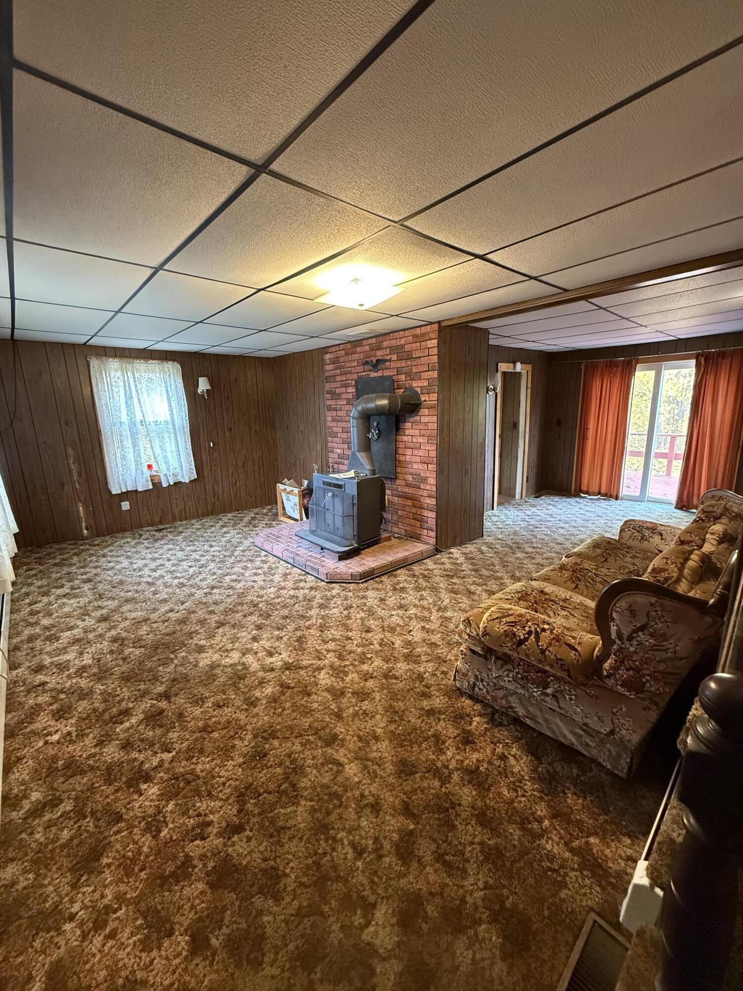 23 Dustin Street Dexter, ME 04930 - Photo 8 of 34 Living Room