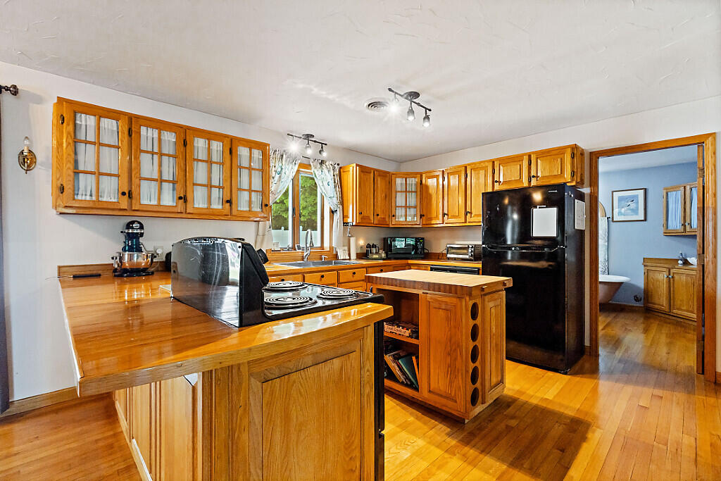 573 Augusta Road Belgrade, ME 04917 - Photo 34 of 63 34_BP5A3369_DxO_mls