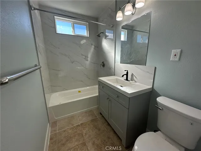 $3,275 | 6052 Fishburn Avenue, Huntington Park, CA 90255