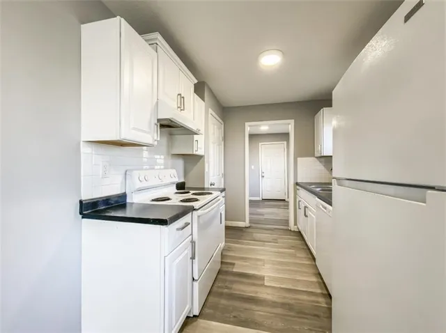 $200,000 | 11426 Applewood Drive, Kansas City, MO 64134