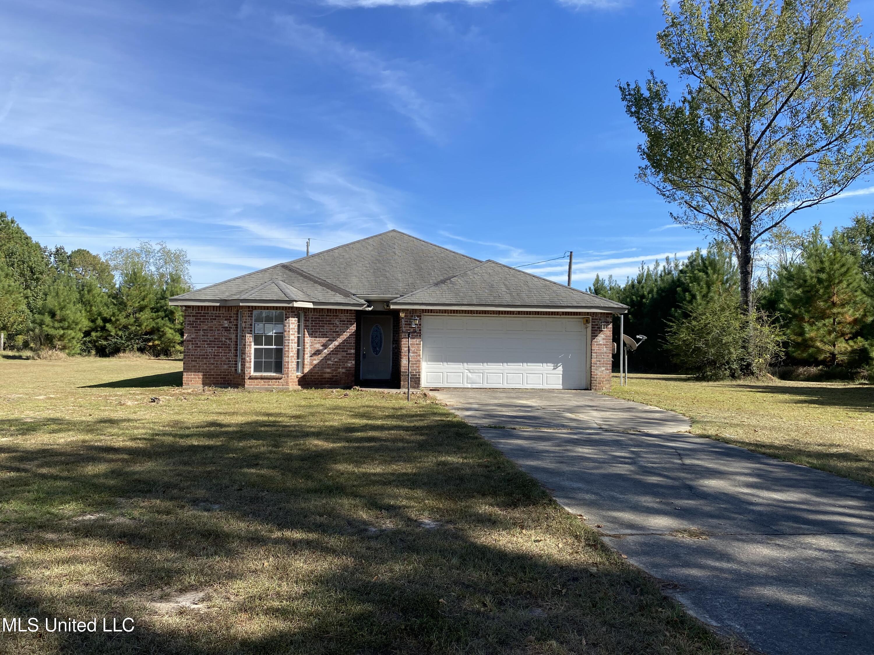 112 Pap Armstrong Road Wiggins, MS 39577 - Photo 1 of 17 Front