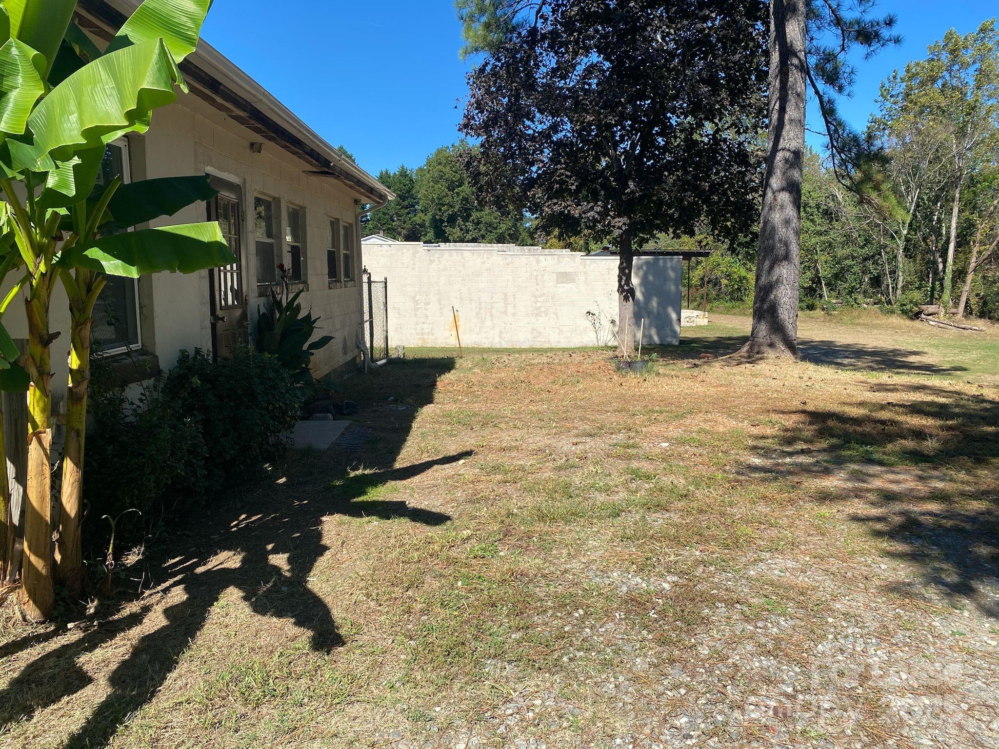 327 39th St Place Southwest Hickory, NC 28602 - Photo 13 of 21