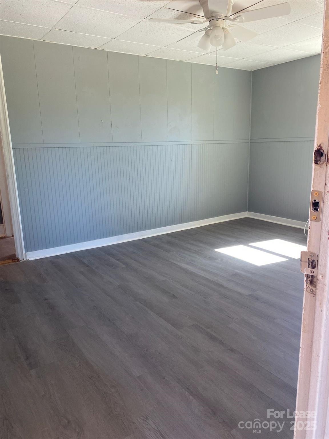 327 39th St Place Southwest Hickory, NC 28602 - Photo 3 of 21