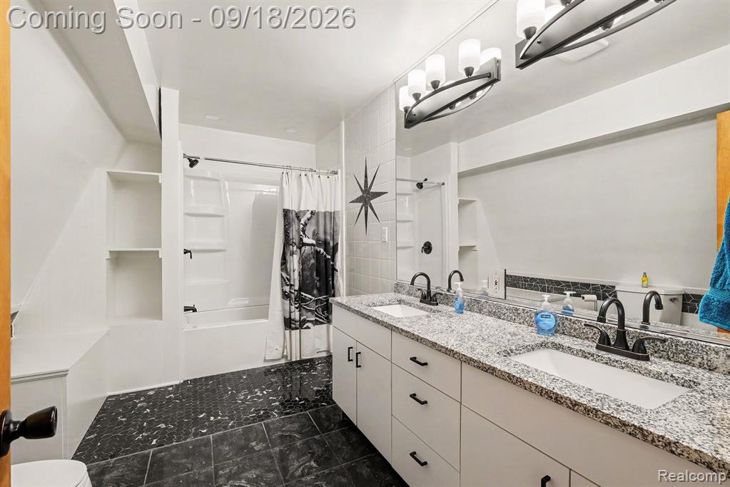 2651 Fenton Road Hartland, MI 48353 - Photo 16 of 35 Gallery Image 16