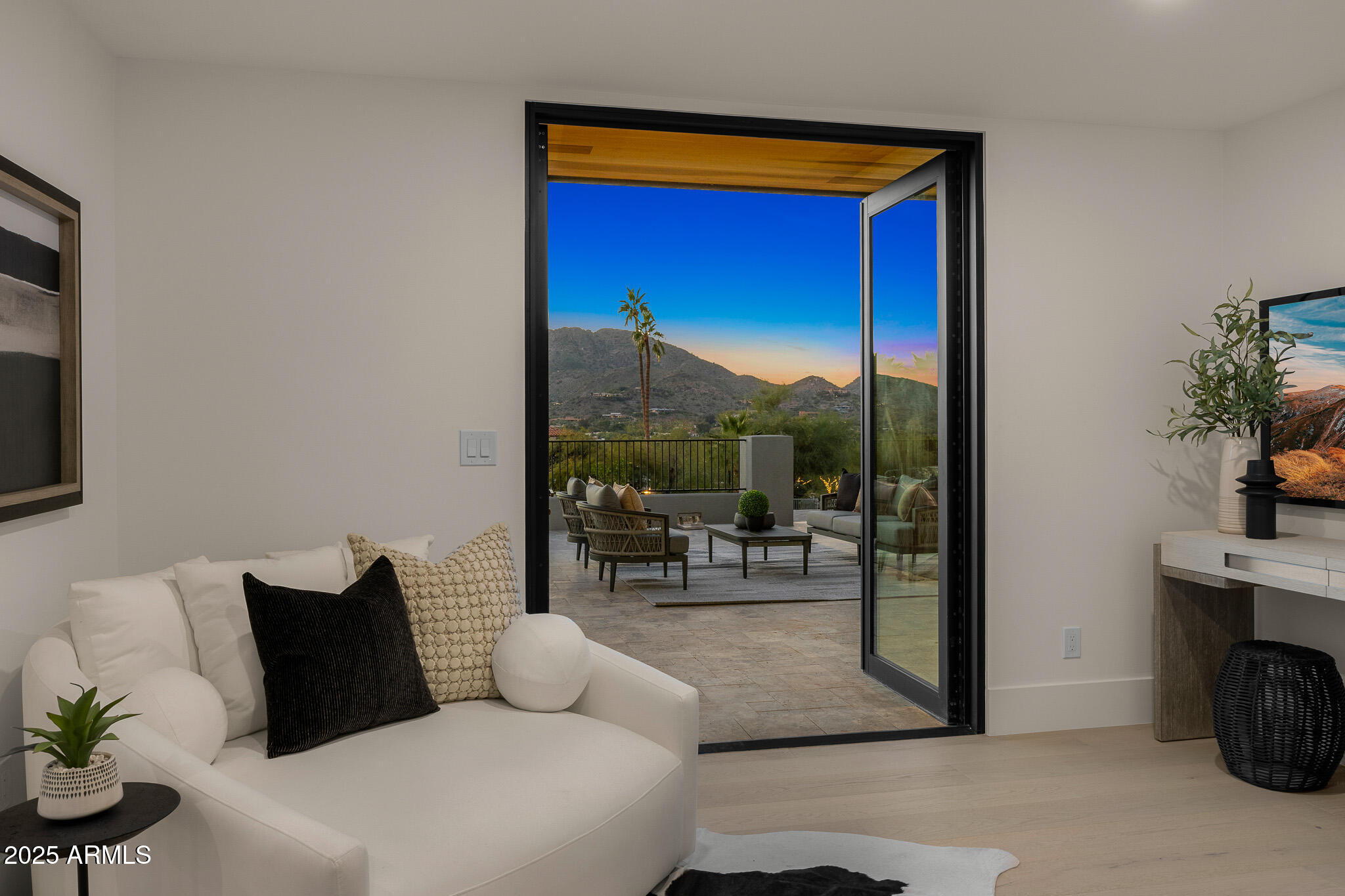 5355 East Desert Vista Road Paradise Valley, AZ 85253 - Photo 15 of 47 primary bedroom lounge