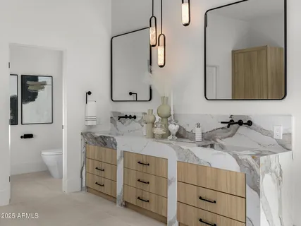 $7,950,000 | 5355 East Desert Vista Road, Paradise Valley, AZ 85253