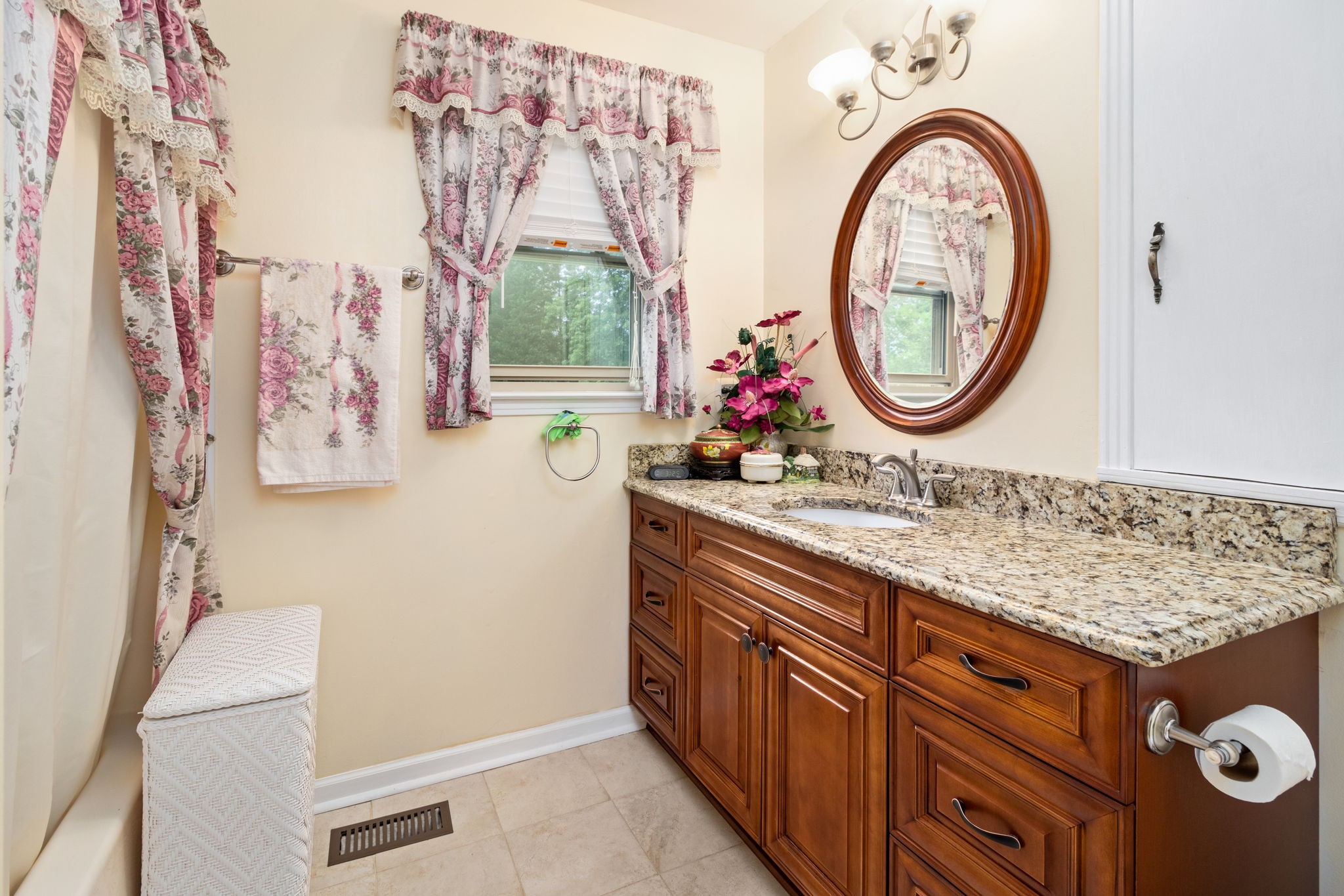 632 Cornwall Road Clarksville, TN 37043 - Photo 14 of 28 Gallery Image 14
