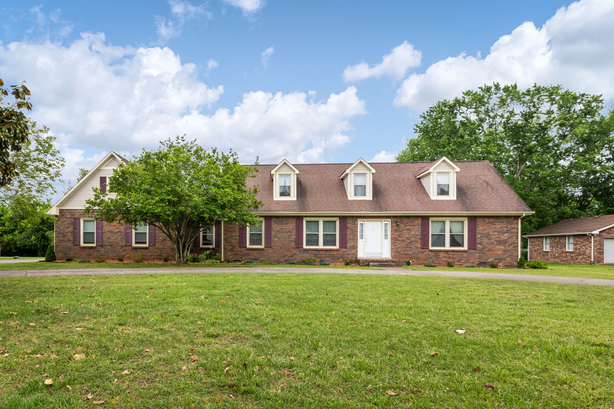 632 Cornwall Road Clarksville, TN 37043 - Photo 3 of 28 Gallery Image 3