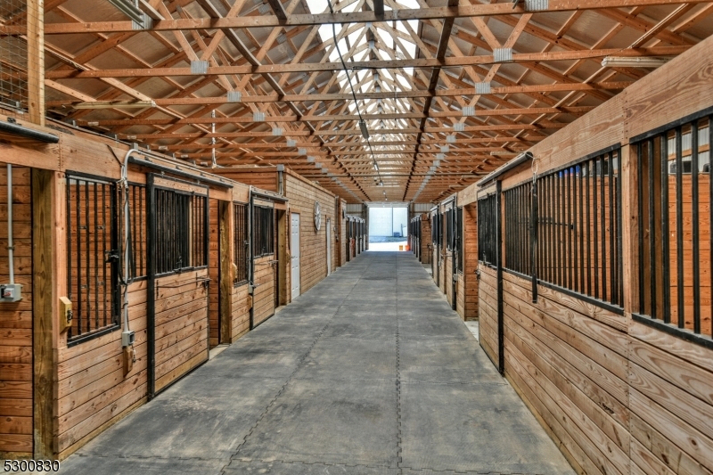 23 Charlottesburg Road Boonton, NJ 07005 - Photo 20 of 26 a view of entryway