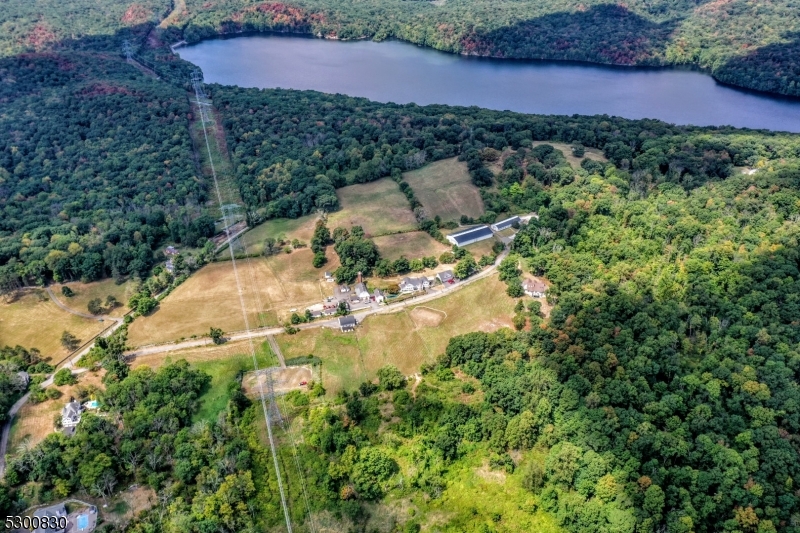 23 Charlottesburg Road Boonton, NJ 07005 - Photo 5 of 26 view of outdoor space and yard