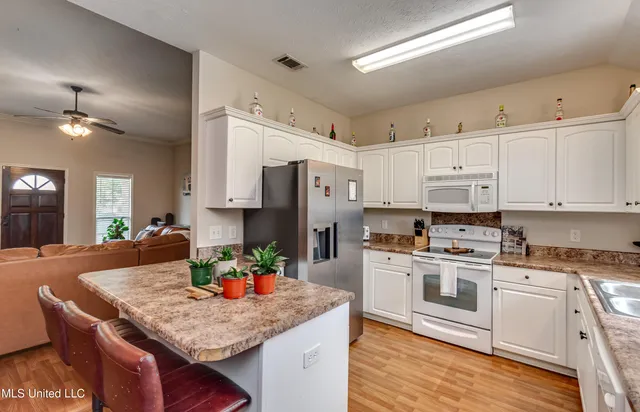 $280,000 | 1076 Spanish Oak Drive, Pearl, MS 39208