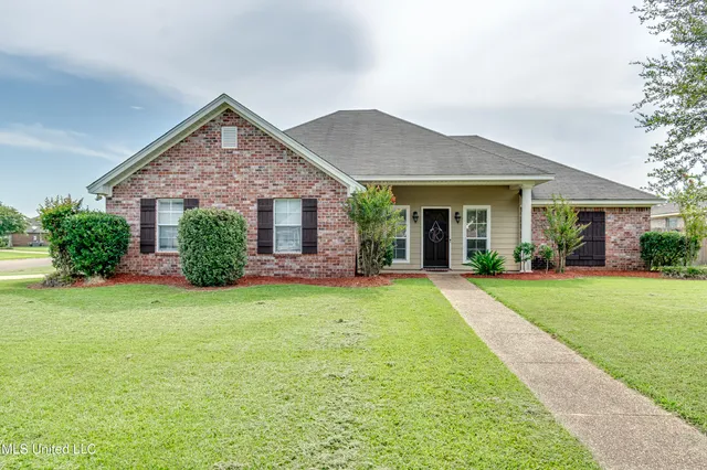 $280,000 | 1076 Spanish Oak Drive, Pearl, MS 39208