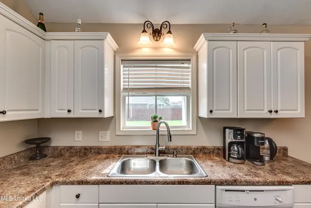 $280,000 | 1076 Spanish Oak Drive, Pearl, MS 39208