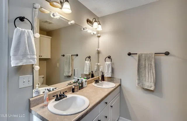 $280,000 | 1076 Spanish Oak Drive, Pearl, MS 39208