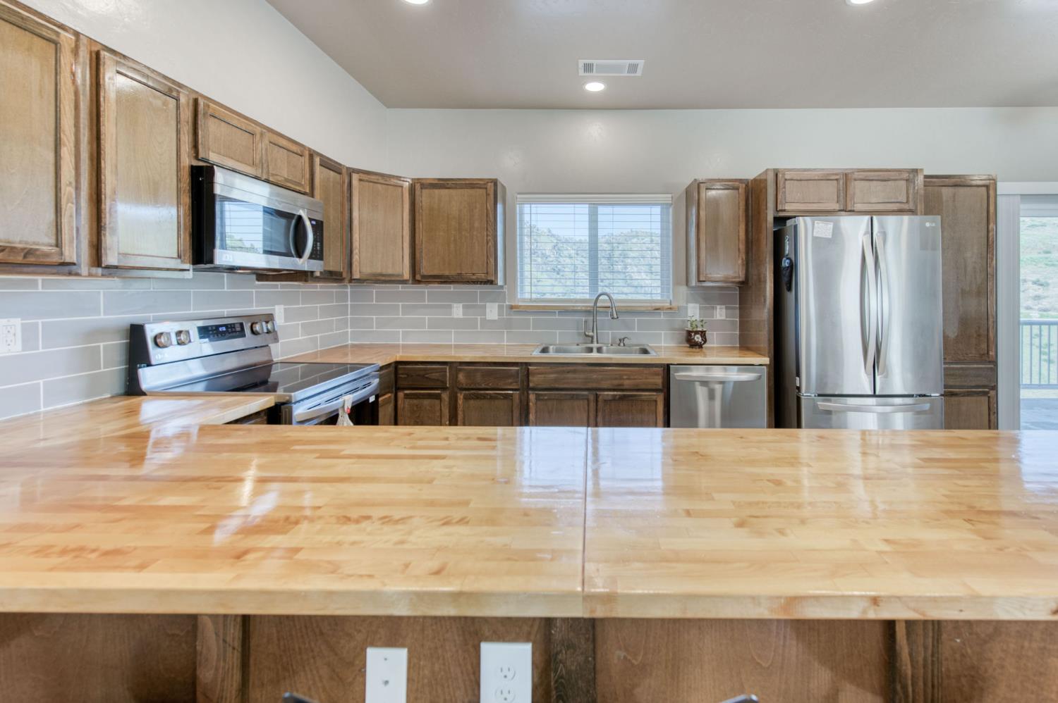 28053 Sky Harbour Road Friant, CA 93626 - Photo 12 of 55