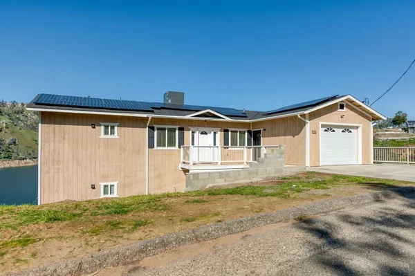 $690,000 | 28053 Sky Harbour Road, Friant, CA 93626