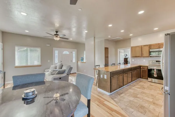 $690,000 | 28053 Sky Harbour Road, Friant, CA 93626