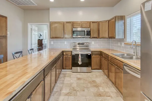 $690,000 | 28053 Sky Harbour Road, Friant, CA 93626