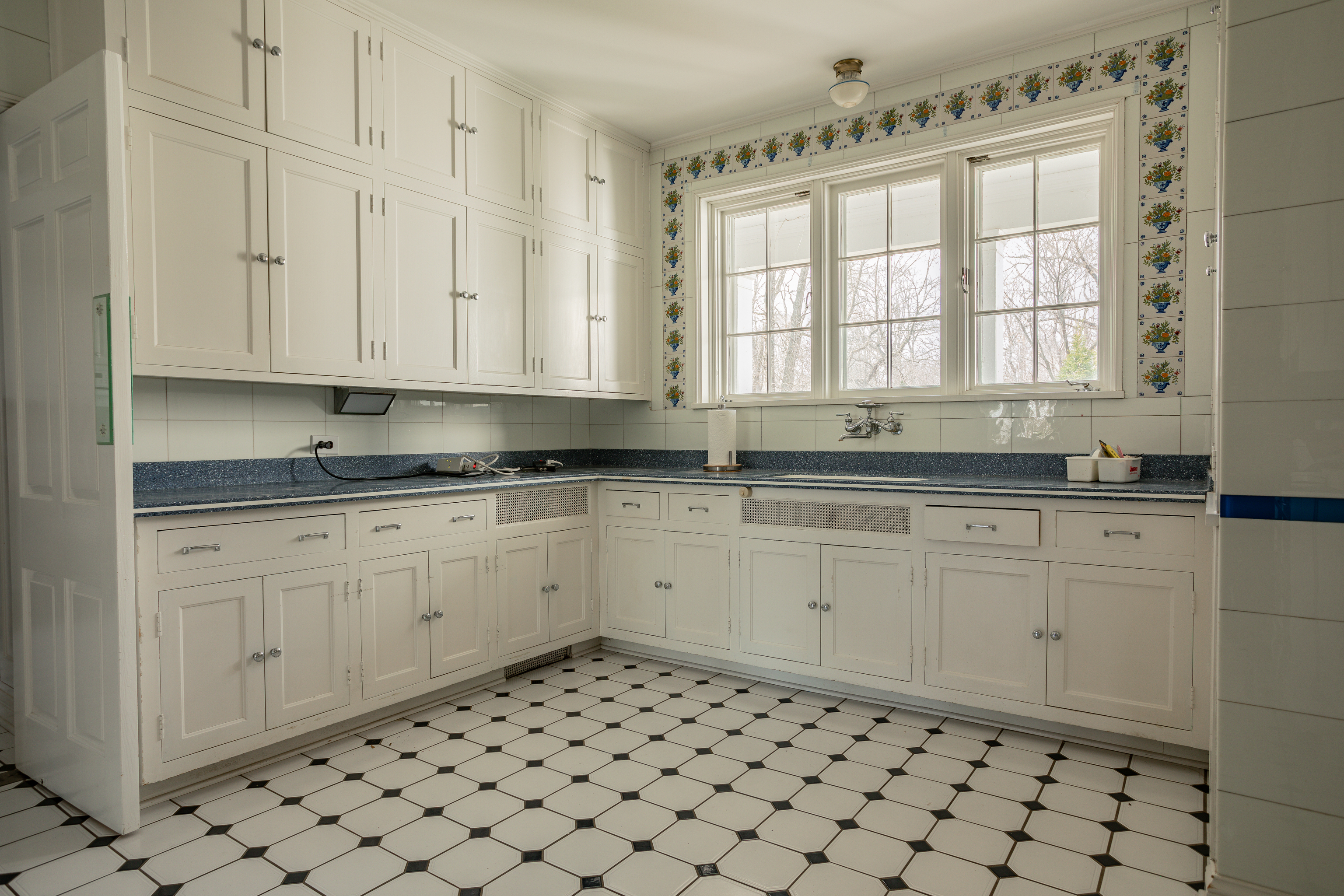 1 Whitehall Way Anderson, IN 46013 - Photo 28 of 81