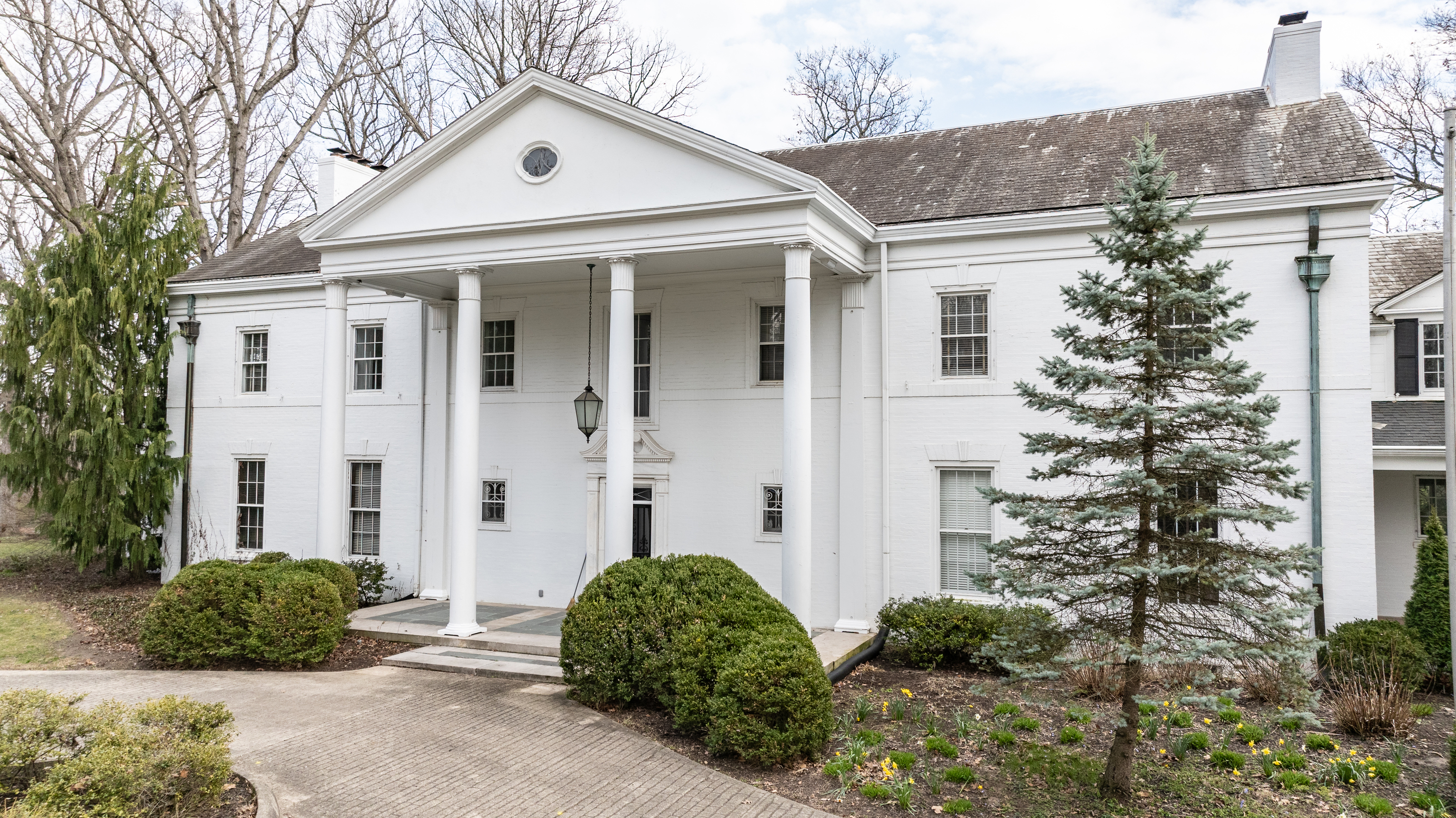 1 Whitehall Way Anderson, IN 46013 - Photo 3 of 81