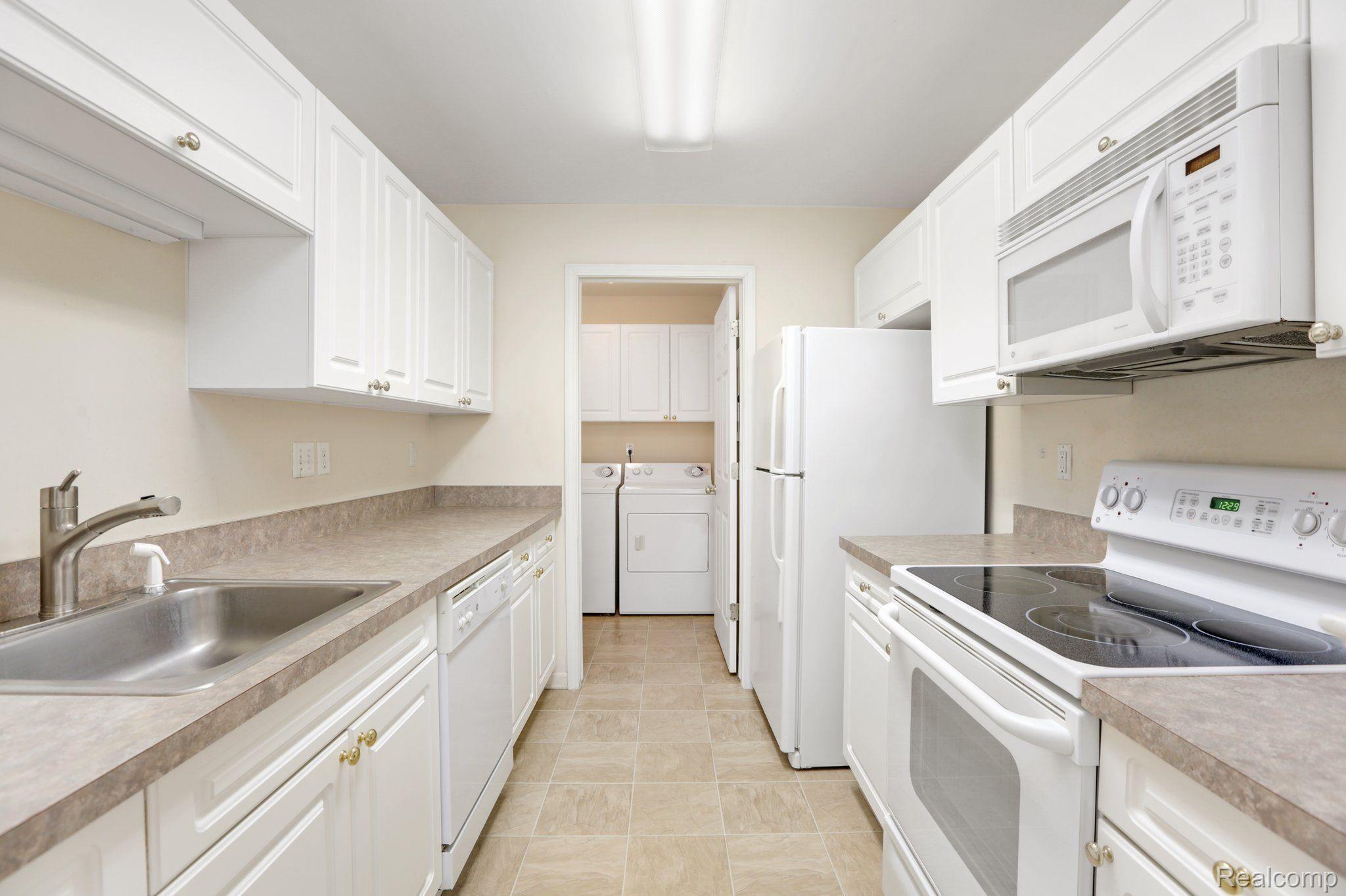 3539 Tremonte Circle Rochester, MI 48306 - Photo 10 of 24 Gallery Image 10
